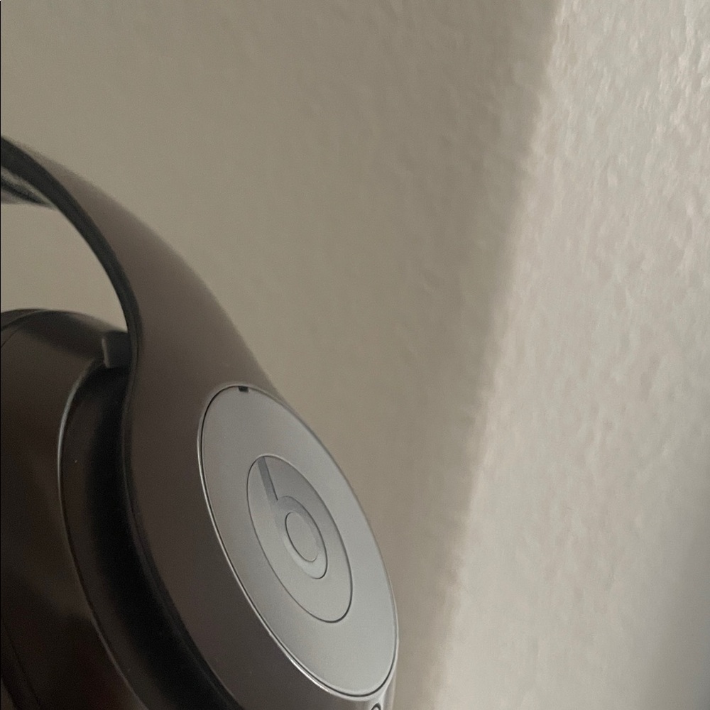 Beats Wireless Headphones - brown